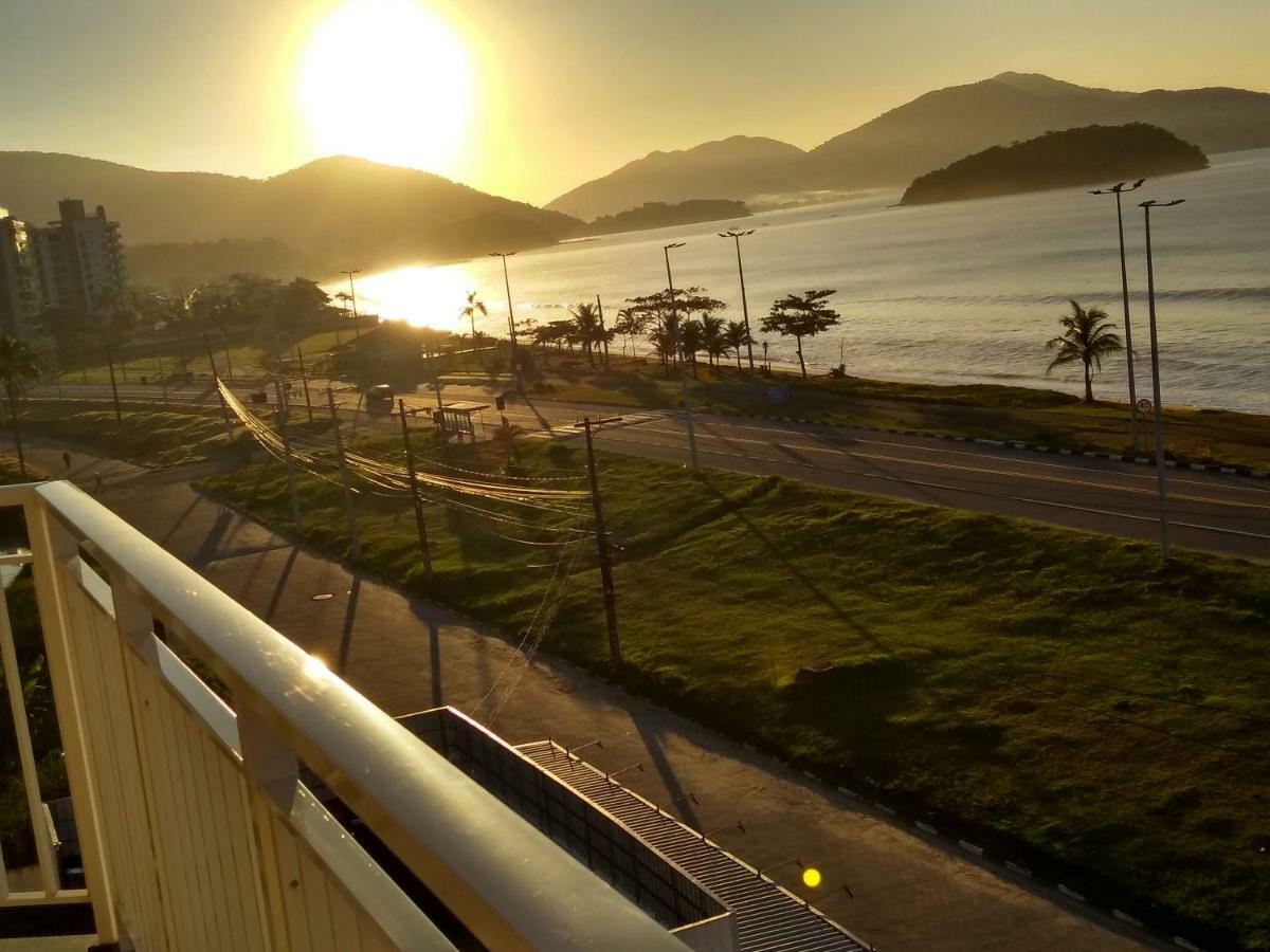 Caraguatatuba De Frente Para O Mar Buitenkant foto