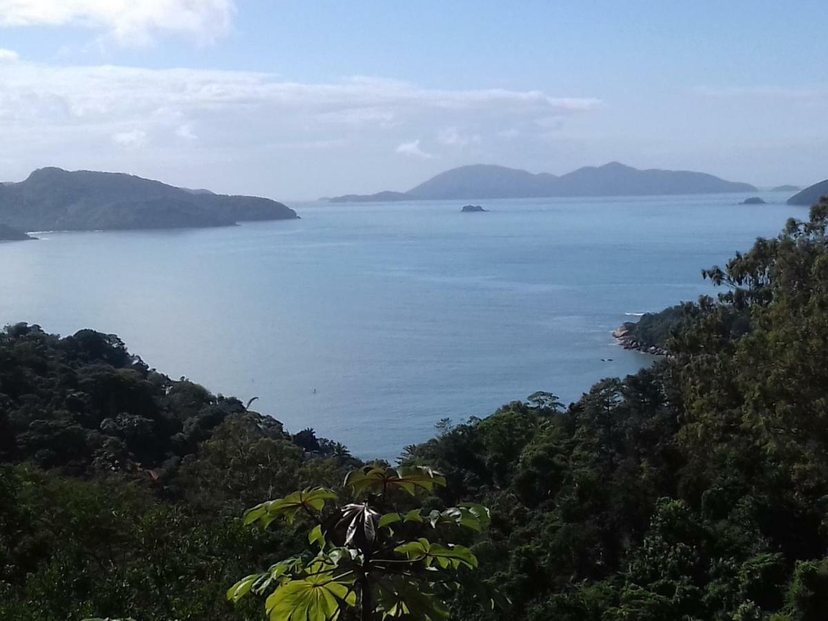 Caraguatatuba De Frente Para O Mar Buitenkant foto