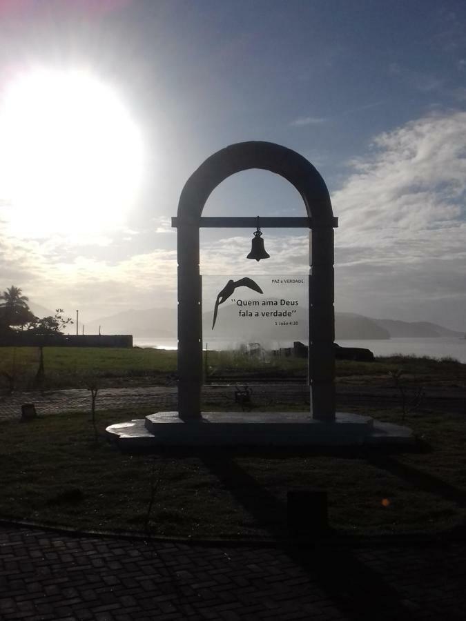 Caraguatatuba De Frente Para O Mar Buitenkant foto
