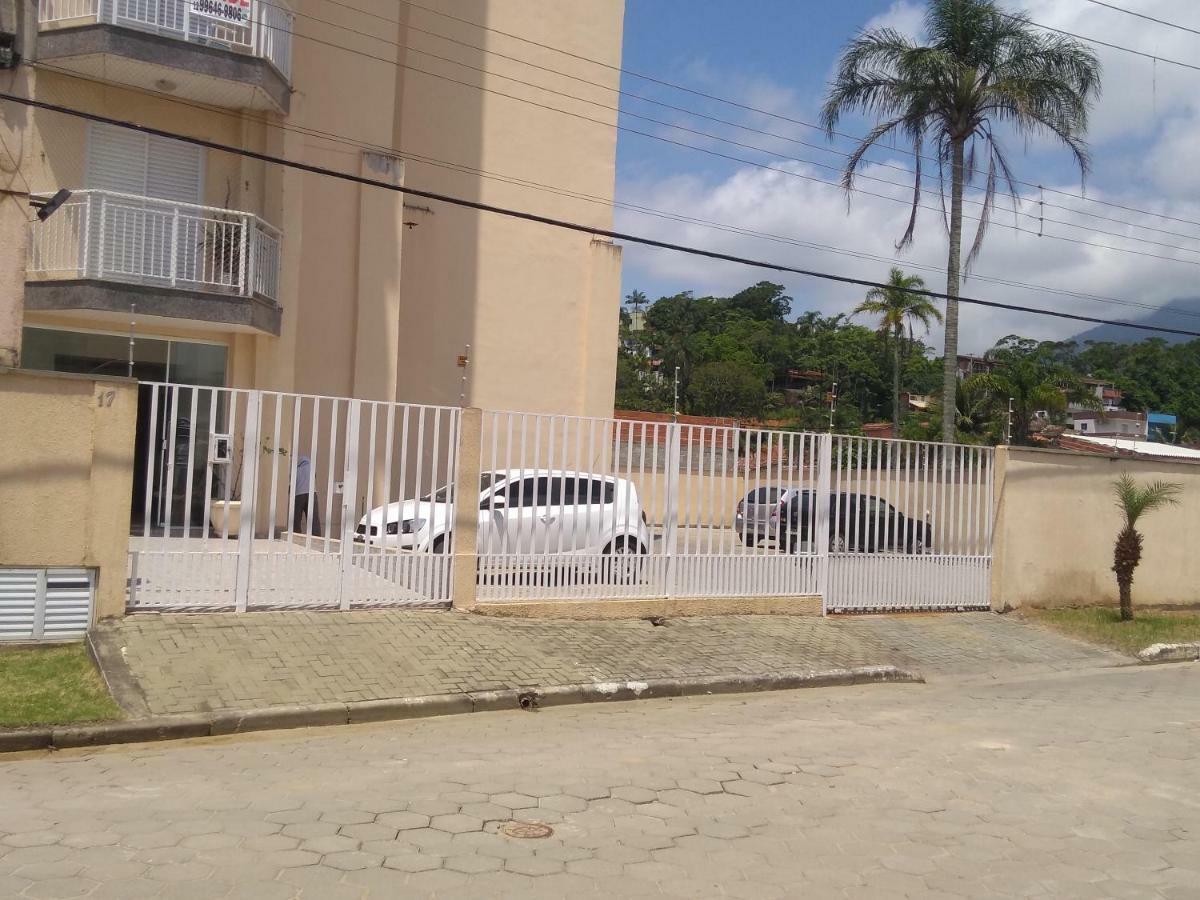 Caraguatatuba De Frente Para O Mar Buitenkant foto
