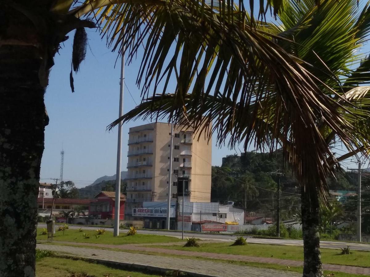 Caraguatatuba De Frente Para O Mar Buitenkant foto
