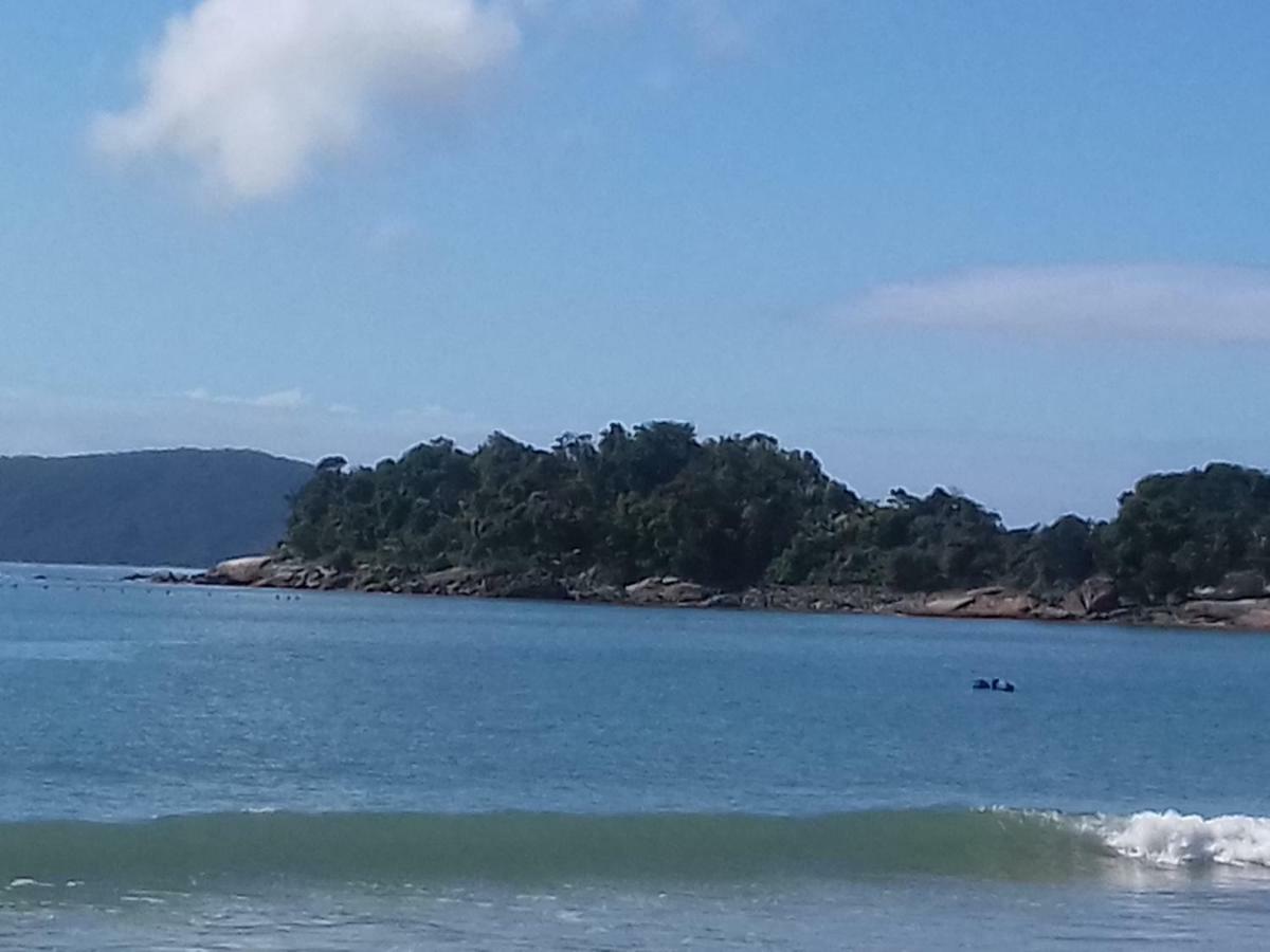 Caraguatatuba De Frente Para O Mar Buitenkant foto