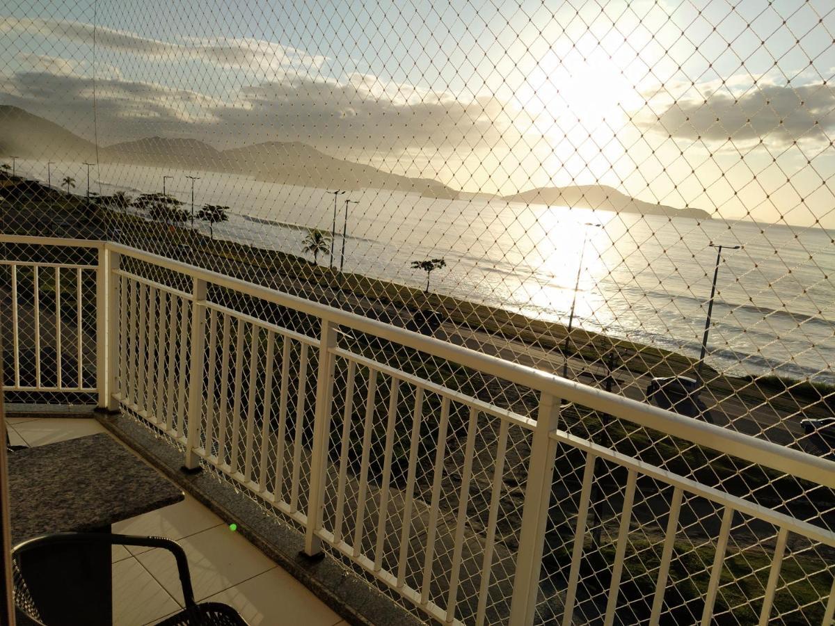 Caraguatatuba De Frente Para O Mar Buitenkant foto