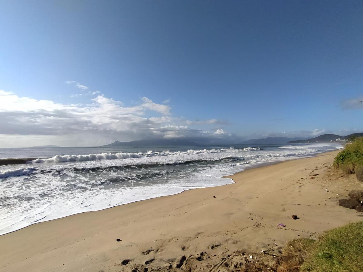 Caraguatatuba De Frente Para O Mar Buitenkant foto