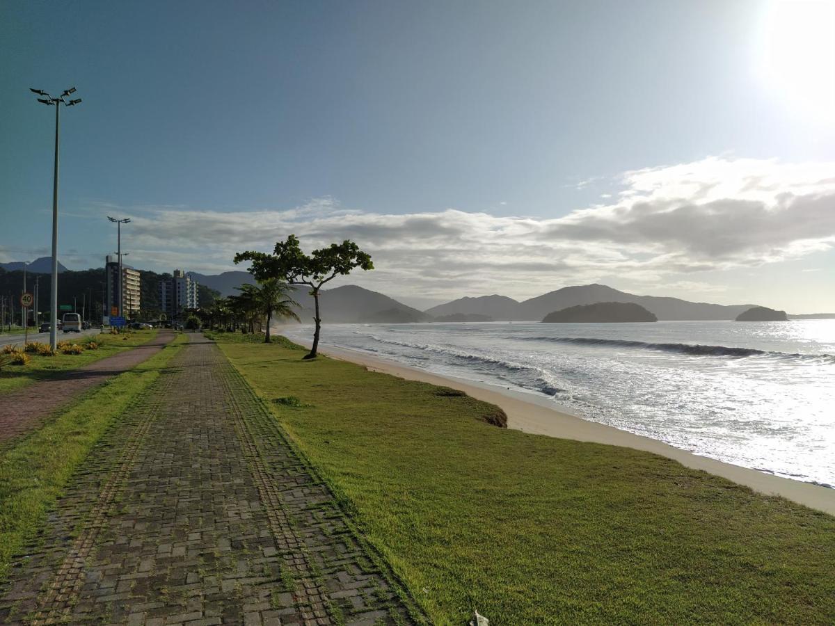 Caraguatatuba De Frente Para O Mar Buitenkant foto