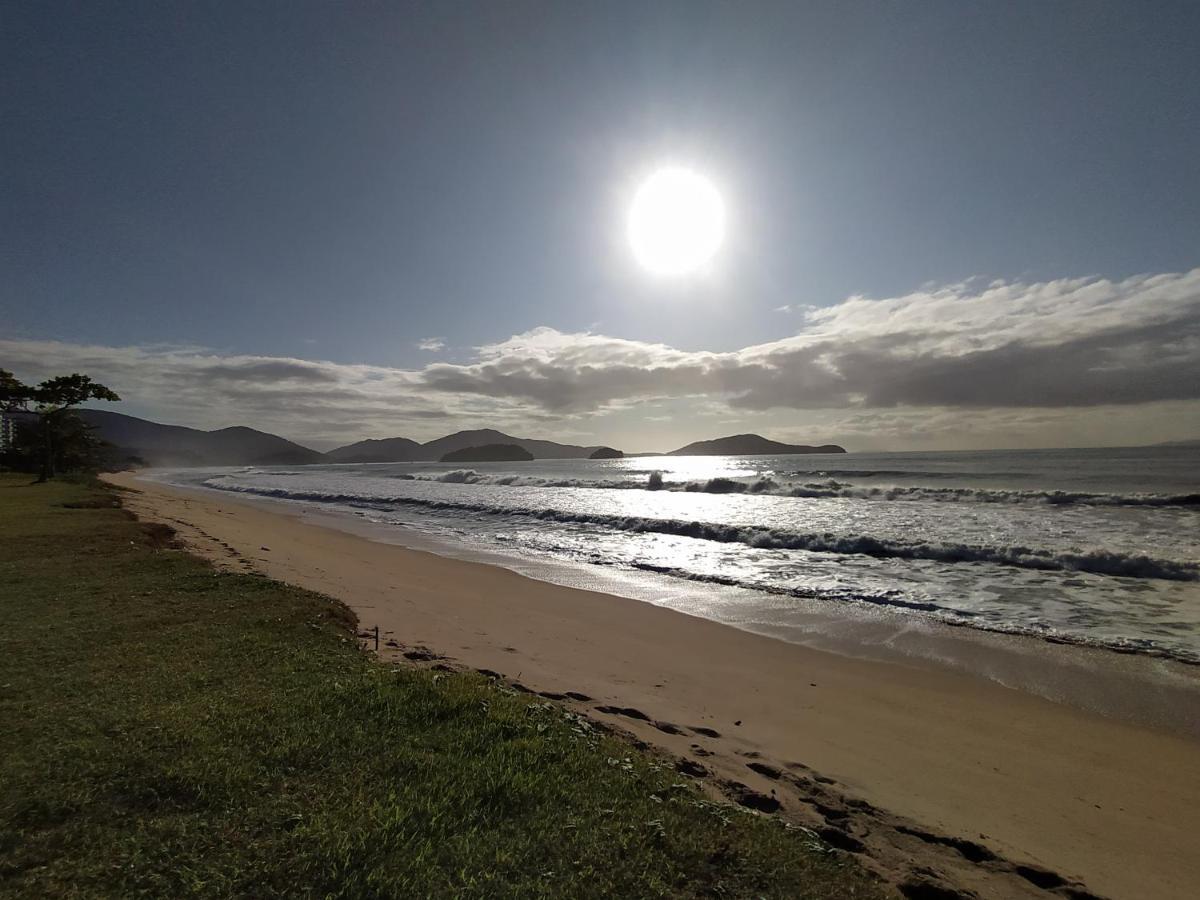 Caraguatatuba De Frente Para O Mar Buitenkant foto